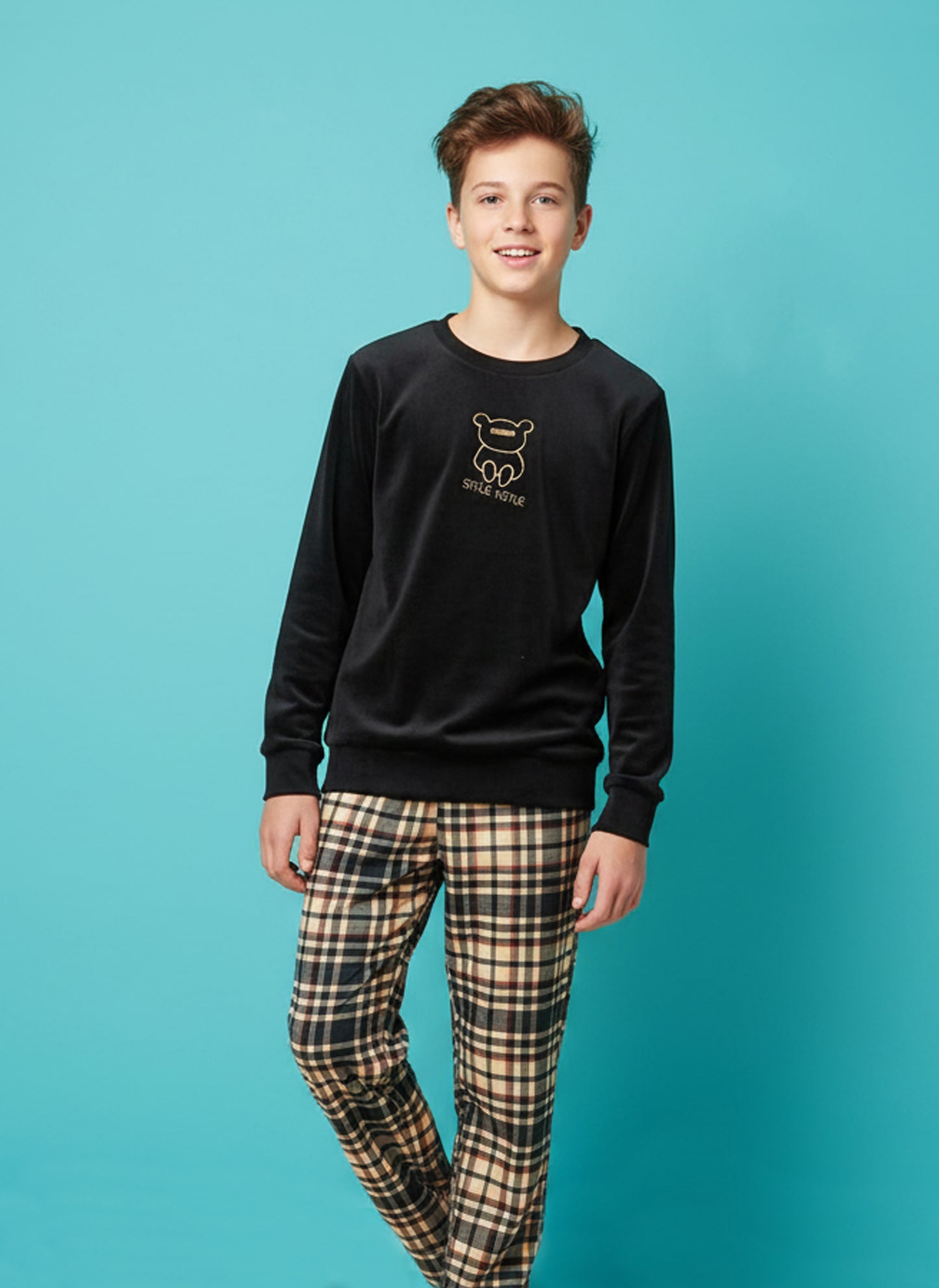 بيجامة قطيفة اطفالي