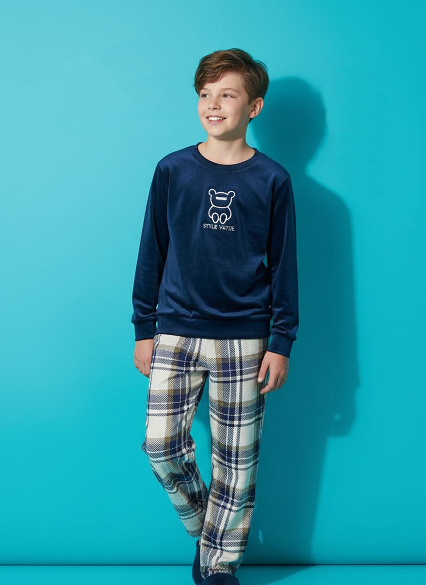 بيجامة قطيفة اطفالي