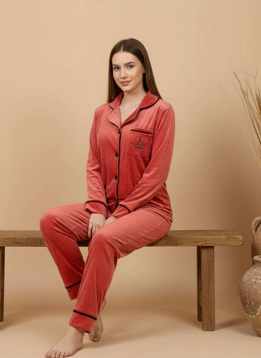 بيجامة زراير قطيفة مضلعة – أكثر من 10 ألوان